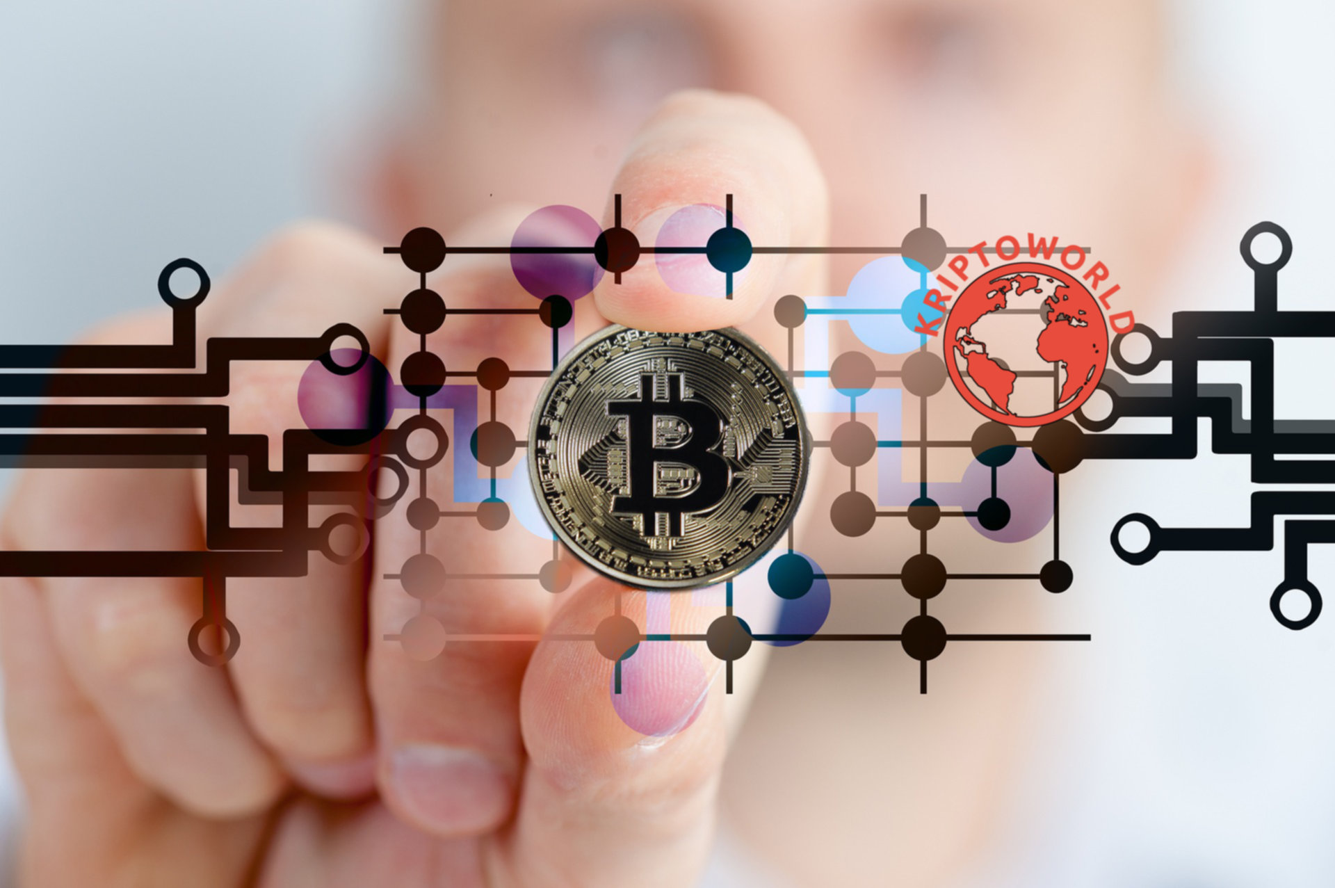 A bitcoin 10 000 dollárt súrolja, miközben a CME határidős ügyletei a lejárathoz közelednek