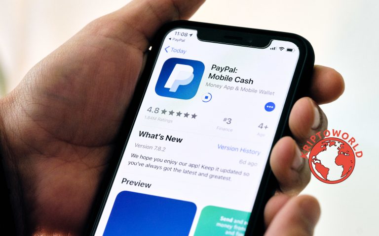 Míg a Revolut visszalép, a PayPal kriptóval való fizetéseket tesz elérhetővé