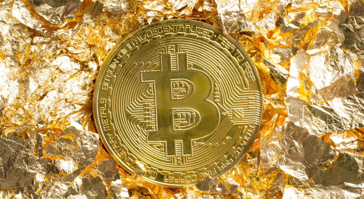 A bitcoin és az arany nem feltétlenül egymás ellensége