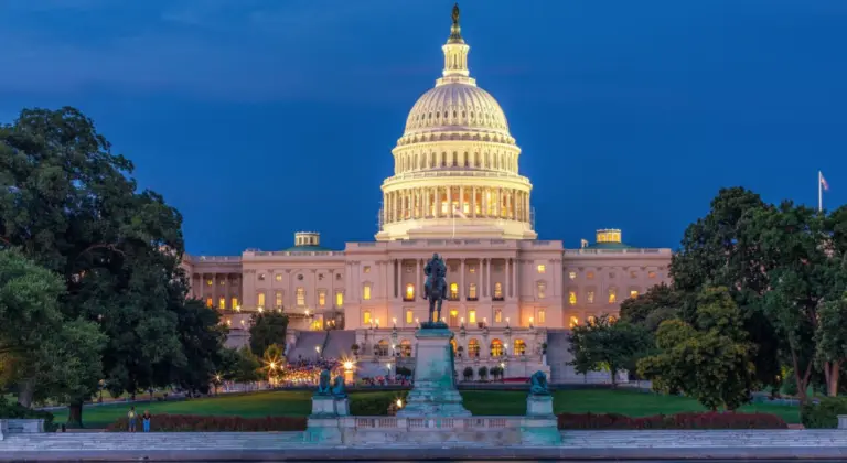 Washington irányt vált: már nem üldözi, hanem szabályozza a kriptovalutákat