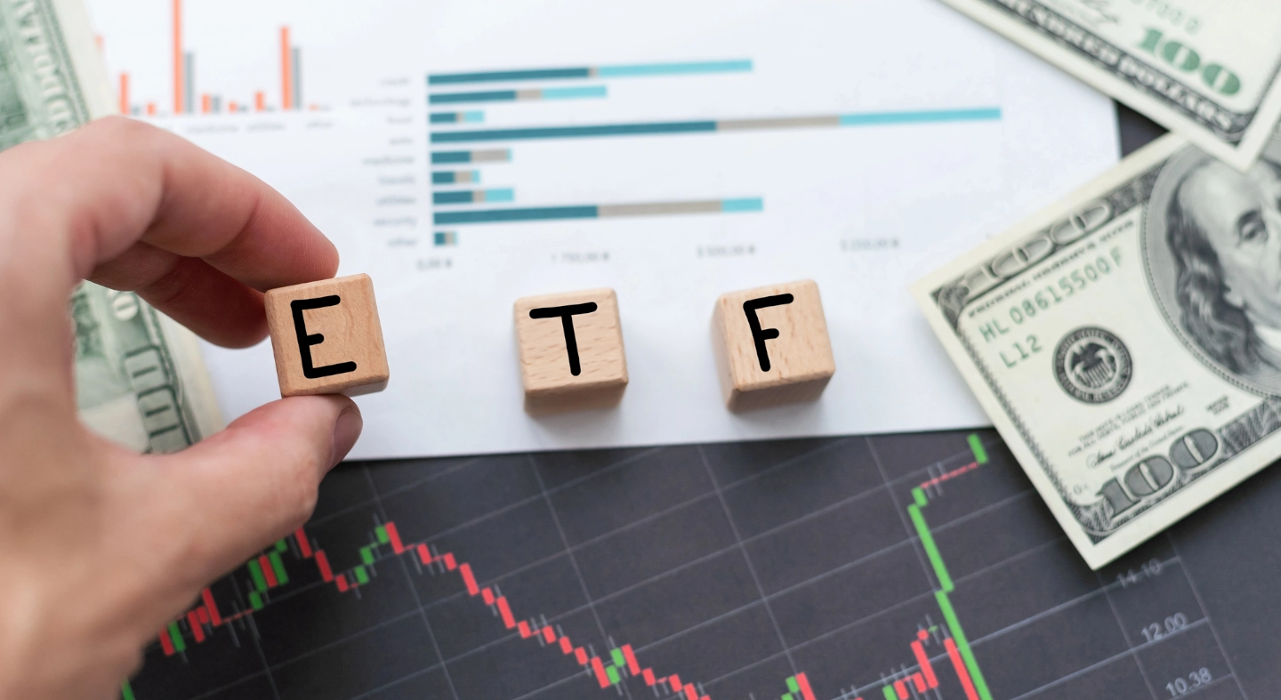 Valami változik: az ETF-flow már nem egy irányba megy