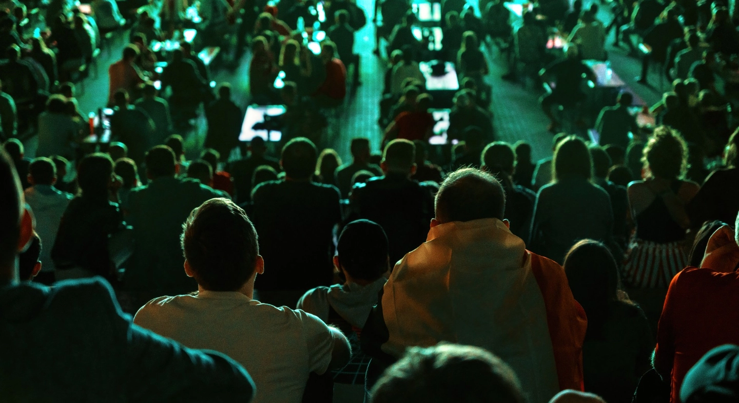 A digitális eszközök világa már nem rejtőzik: jön a brandháború