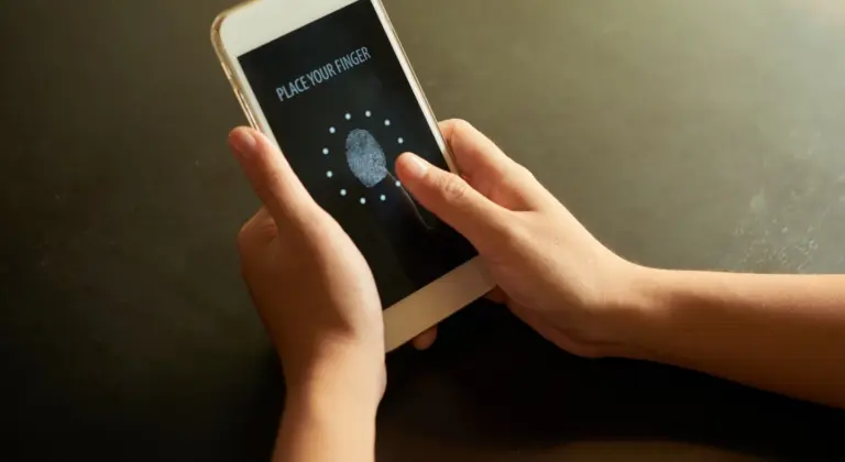 Durov figyelmeztet – a törölt üzenetek sem mindig tűnnek el