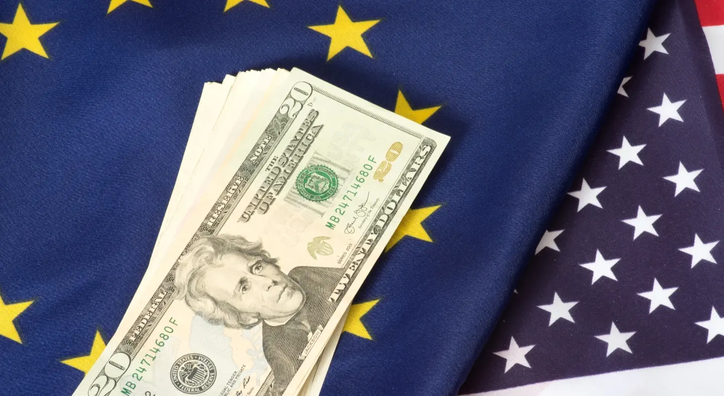 Ha az EU kidobná a dollárt, Magyarország fizetné meg az árát? A forgatókönyv, amitől retteg Washington