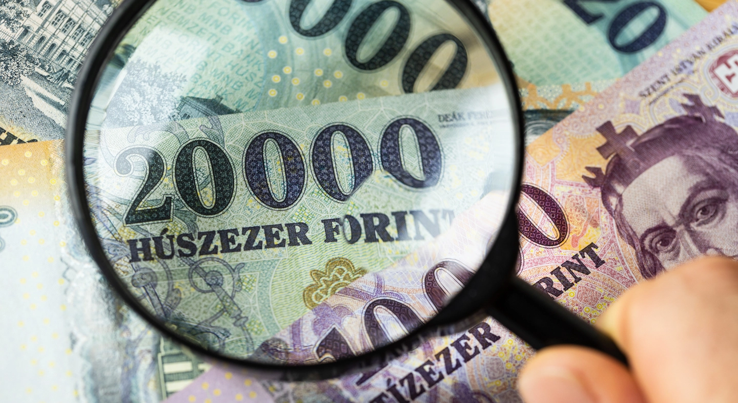 Az erős forint vékony jégen: a Fed döntése véget vethet magyar hitelek olcsóbbá válásának Az erős forint vékony jégen: a Fed döntése véget vethet magyar hitelek olcsóbbá válásának