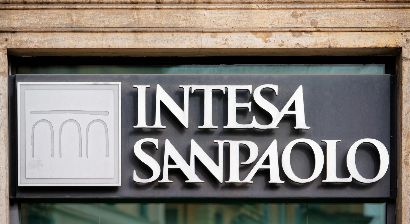 Átrendezi kriptobefektetéseit az Intesa Sanpaolo