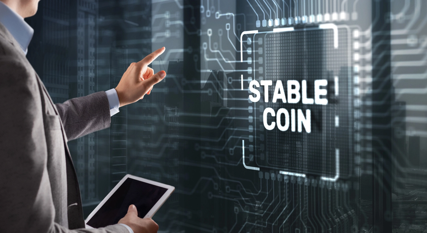 Nem mindig olcsóbbak a stablecoinos hazautalások