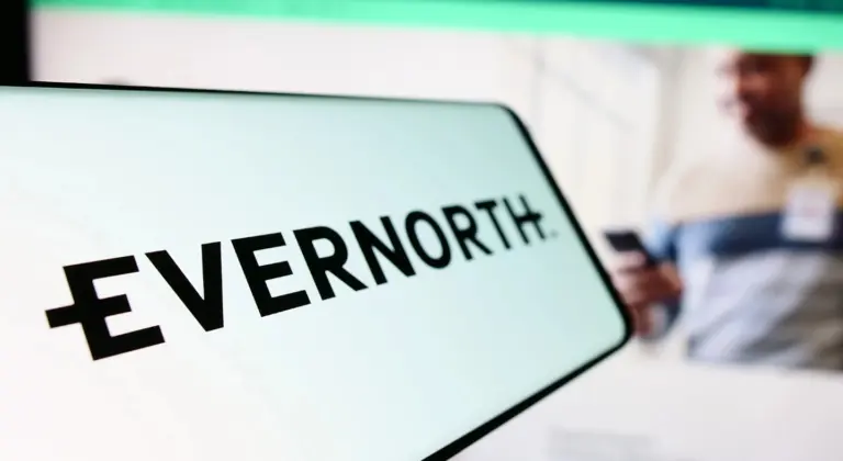 Evernorth tőzsdére ment, de a részvény pirosba fordult